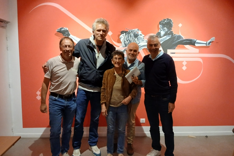 Tournée du réalisateur – 𝙇𝙚𝙨 𝘽𝙧𝙖𝙞𝙨𝙚𝙨