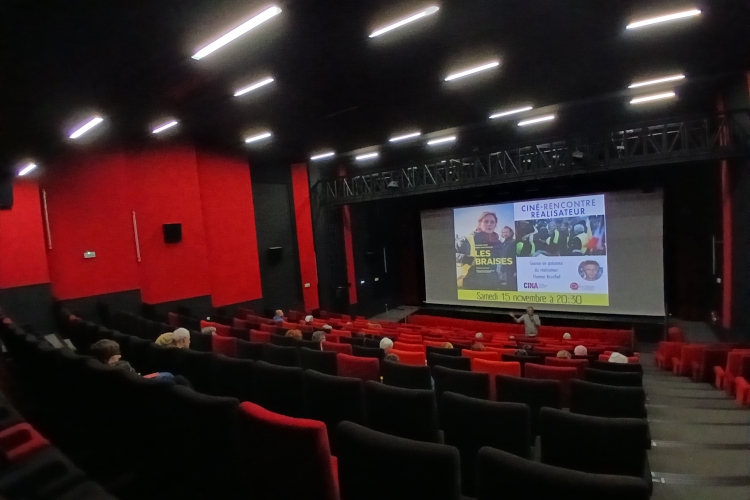 Tournée du réalisateur – 𝙇𝙚𝙨 𝘽𝙧𝙖𝙞𝙨𝙚𝙨