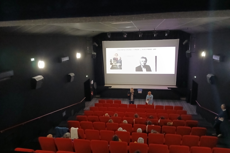 Tournée du réalisateur – 𝙇𝙚𝙨 𝘽𝙧𝙖𝙞𝙨𝙚𝙨