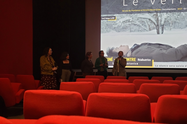 Ouverture du Mois du doc – 𝙁𝙧𝙖𝙣𝙘̧𝙤𝙞𝙨 𝙈𝙖𝙪𝙧𝙞𝙖𝙘, 𝙢𝙚́𝙢𝙤𝙞𝙧𝙚𝙨 𝙞𝙣𝙩𝙞𝙢𝙚𝙨