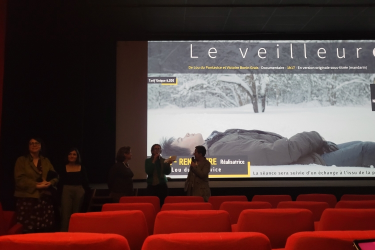 Ouverture du Mois du doc – 𝙁𝙧𝙖𝙣𝙘̧𝙤𝙞𝙨 𝙈𝙖𝙪𝙧𝙞𝙖𝙘, 𝙢𝙚́𝙢𝙤𝙞𝙧𝙚𝙨 𝙞𝙣𝙩𝙞𝙢𝙚𝙨