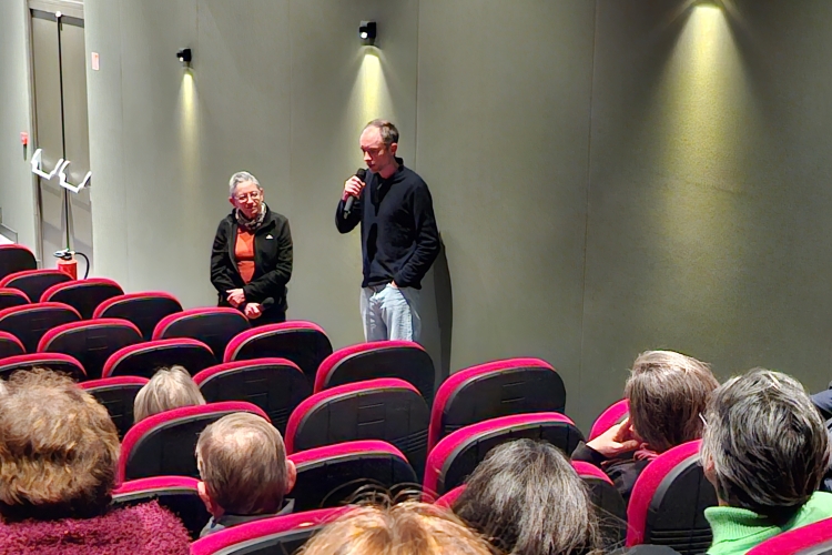 Tournée du réalisateur – 𝙇𝙖 𝙏𝙚𝙧𝙧𝙚 𝙙𝙚𝙨 𝙫𝙚𝙧𝙩𝙪𝙨 (Mois du Doc 2025)