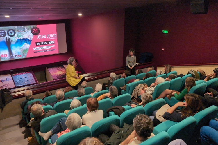 Tournée de la réalisatrice – 𝘼𝙩𝙡𝙖𝙨 𝙊𝙘𝙪𝙡𝙩𝙤 (Mois du doc 2025)