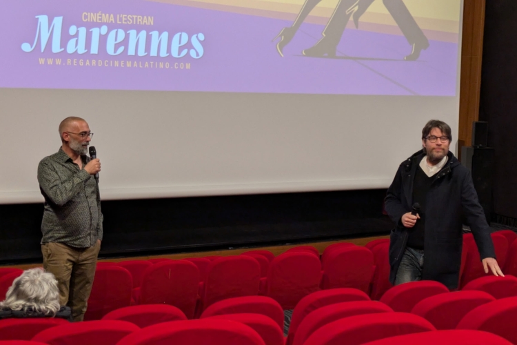 Le Mystérieux regard du flamant rose