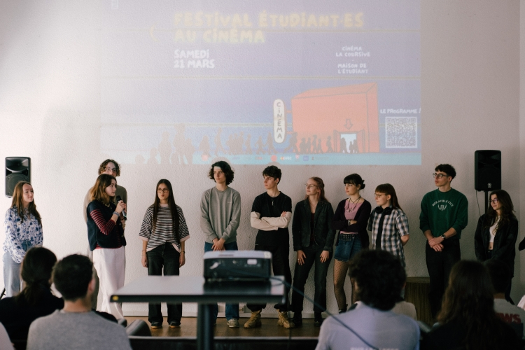 Étudiant·es au cinéma