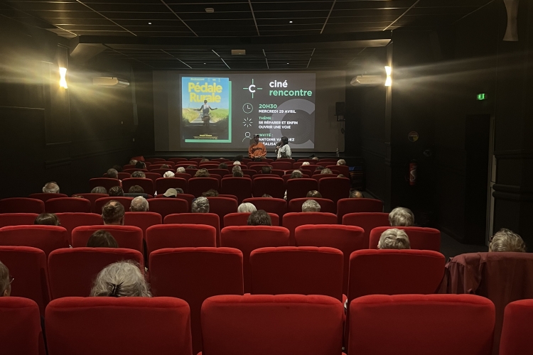 Tournée du réalisateur – 𝙋𝙚́𝙙𝙖𝙡𝙚 𝙍𝙪𝙧𝙖𝙡𝙚