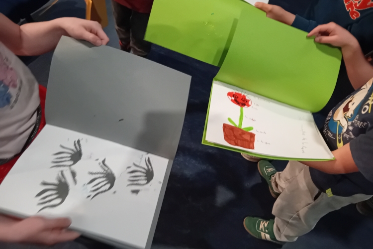 Tournée du co-scénariste et ateliers sciences – 𝙋𝙡𝙖𝙣𝙚̀𝙩𝙚𝙨