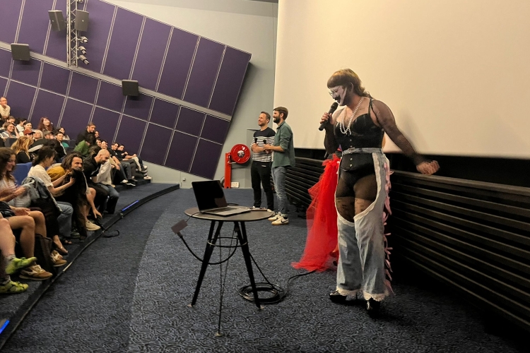 Avant-Première et tournée des co-réalisateurs – 𝙅𝙞𝙢 𝙌𝙪𝙚𝙚𝙣