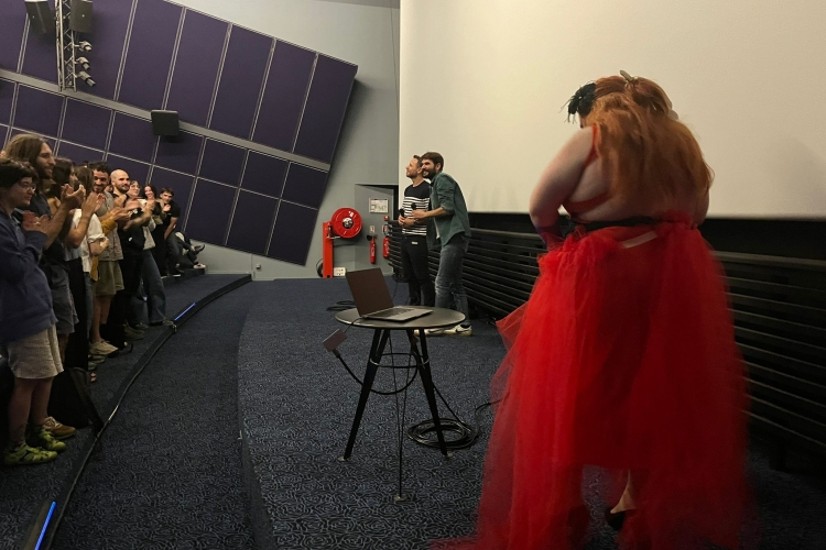 Avant-Première et tournée des co-réalisateurs – 𝙅𝙞𝙢 𝙌𝙪𝙚𝙚𝙣
